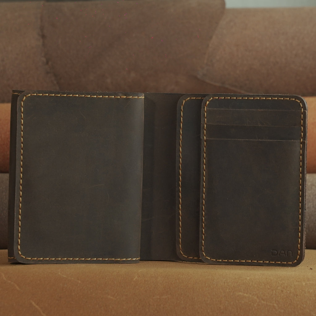 Vertical Waxed Cowhide Wallet