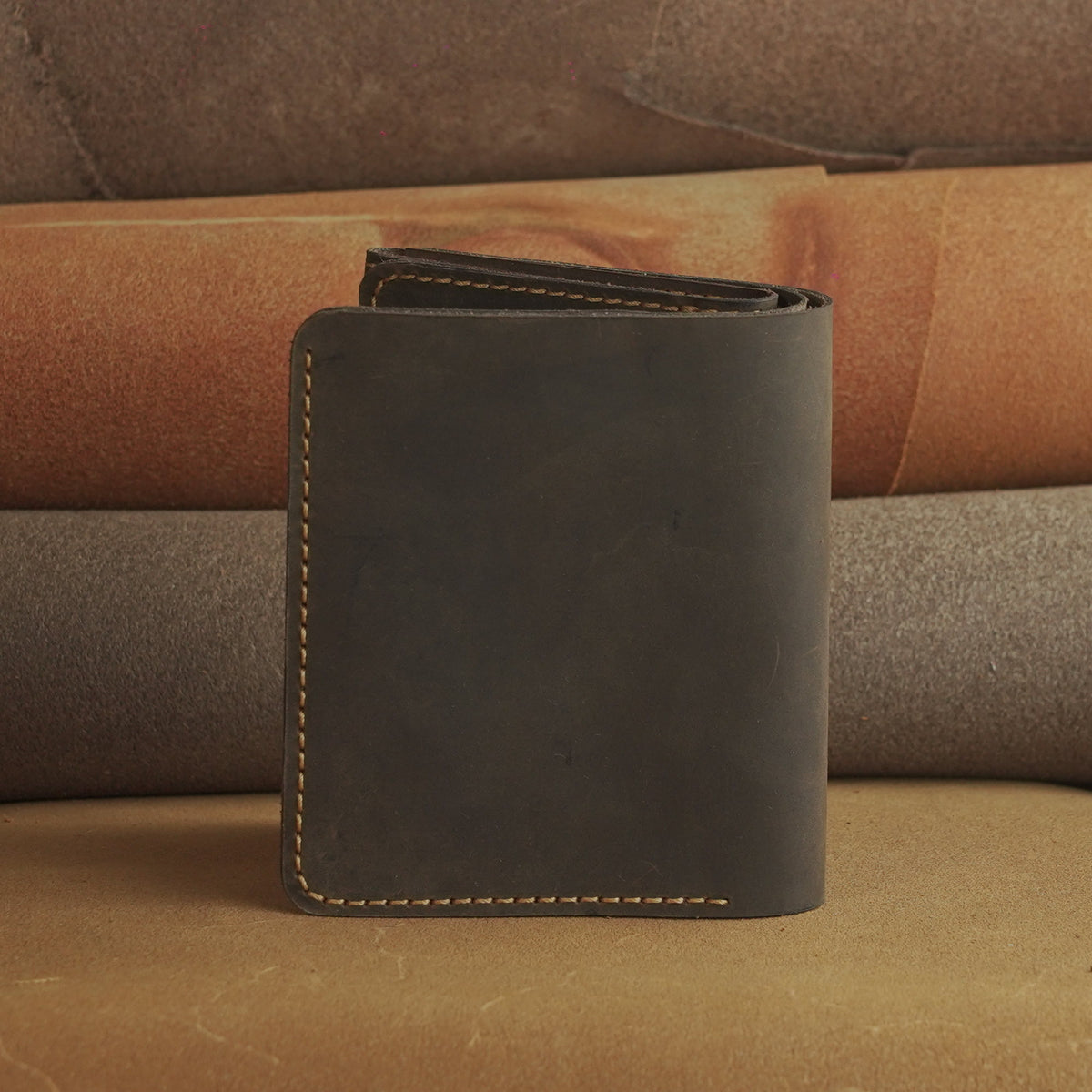 Vertical Waxed Cowhide Wallet