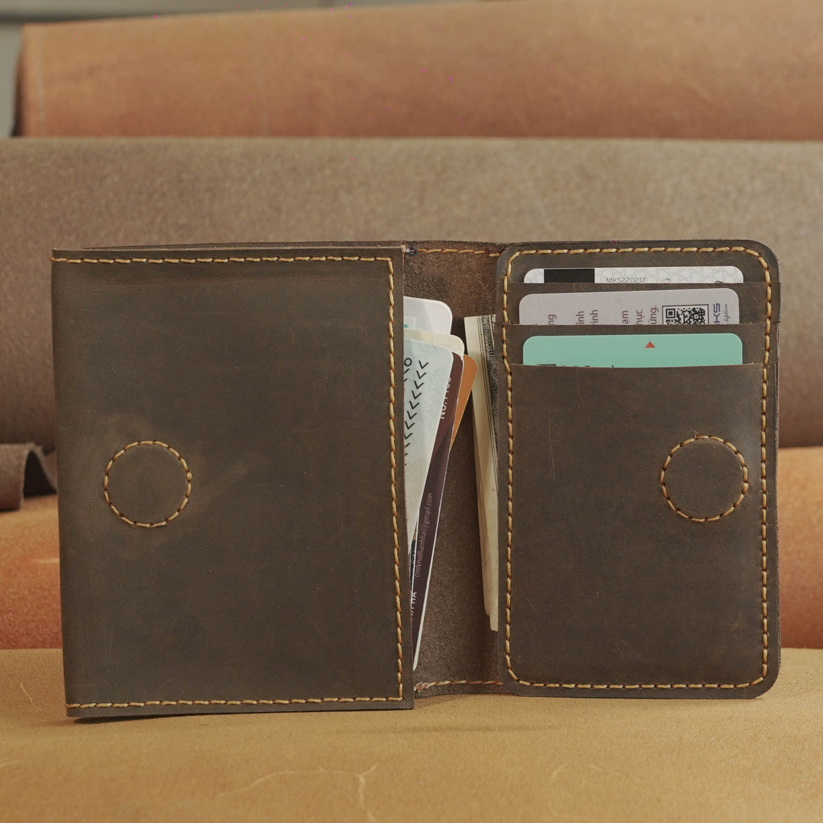 Mini Waxed Cowhide Card Wallet with Magnetic Snap and Cash Pocket