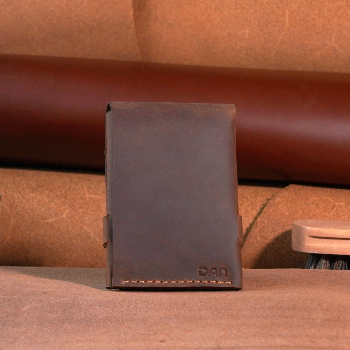 Minimalist Vertical Leather Tuck Wallet with Cash Pocket